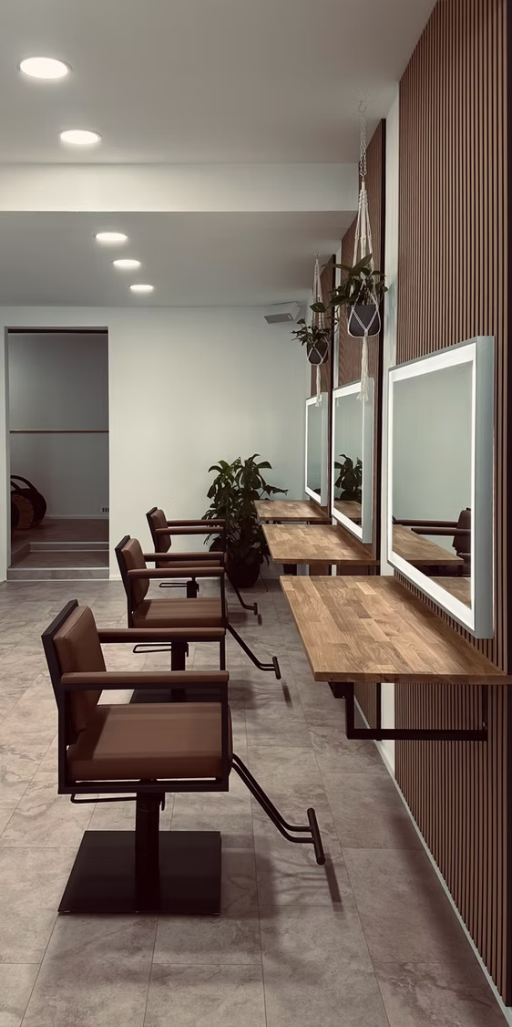 Innenraum des Friseursalons Casual Chic in der Regensburger Altstadt